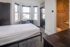 Bedroom- click for photo gallery